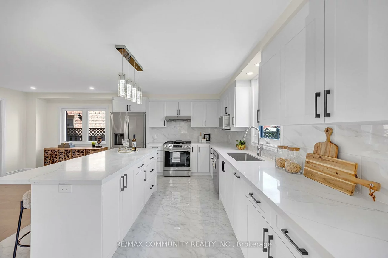 83, Kyla, Milliken Mills East, Markham