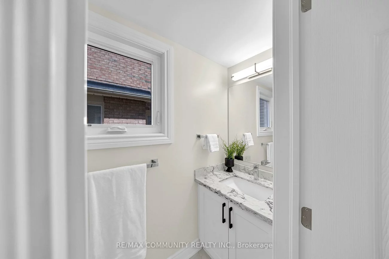 83, Kyla, Milliken Mills East, Markham