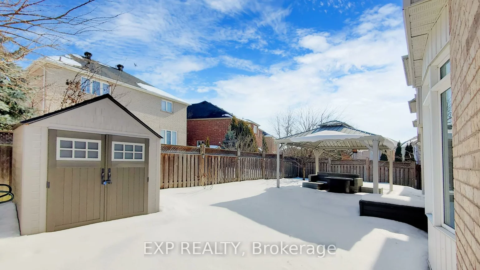 71, Golden Meadow, Wismer, Markham