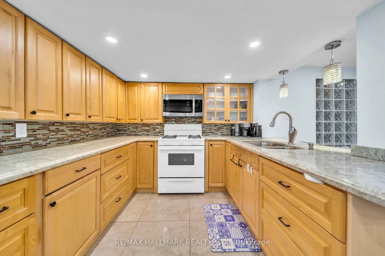 58, Alexis, Thornlea, Markham