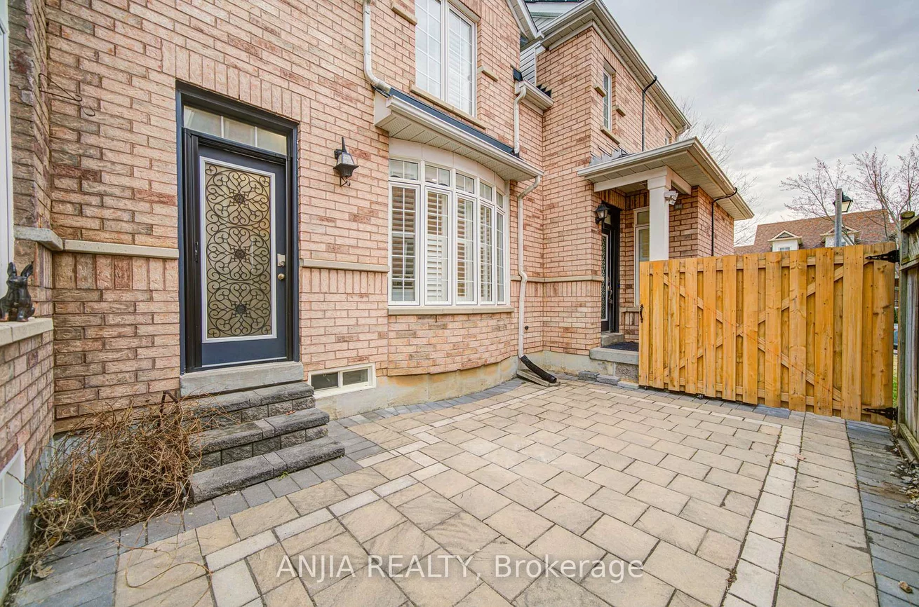 116, Emery Hill, Berczy, Markham