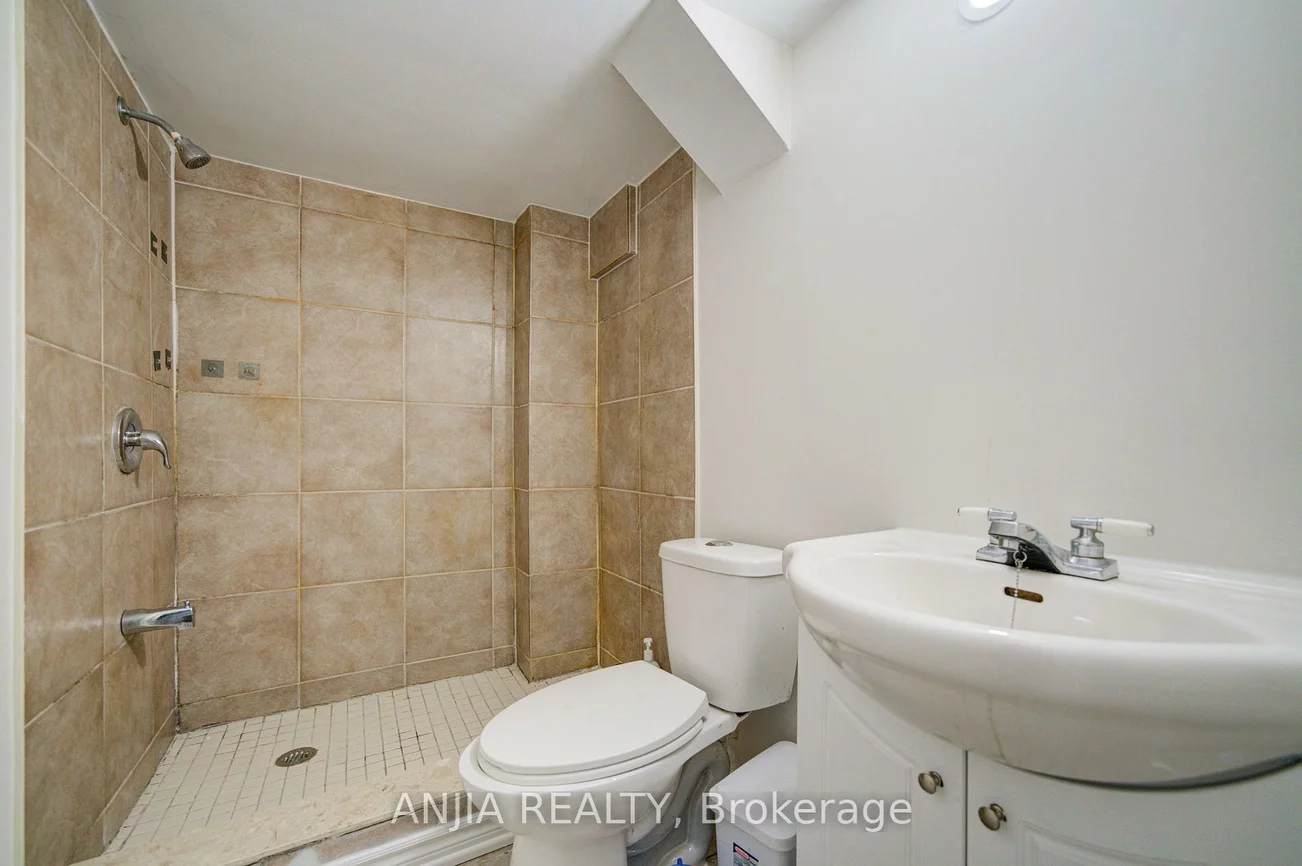 116, Emery Hill, Berczy, Markham