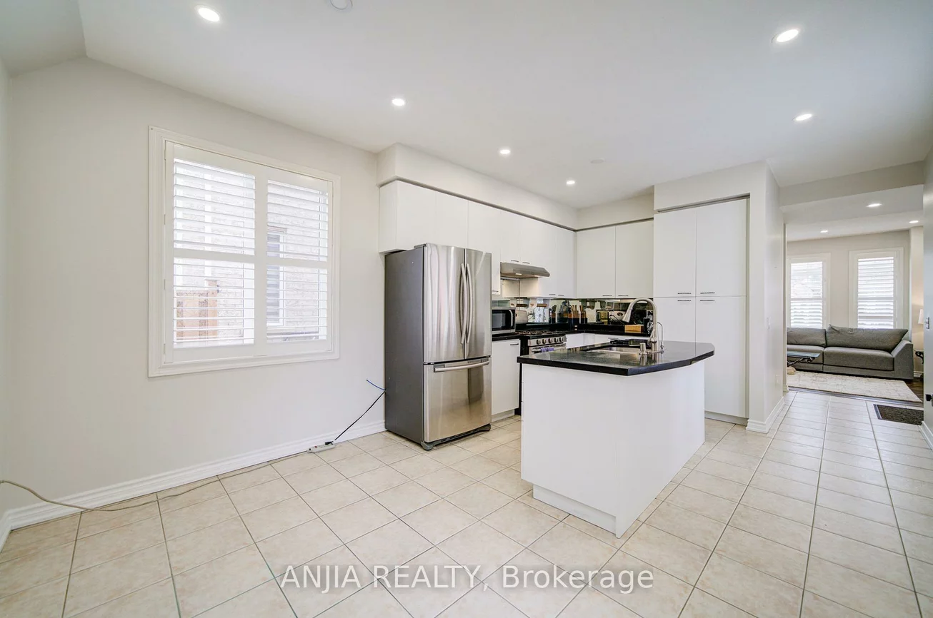 116, Emery Hill, Berczy, Markham