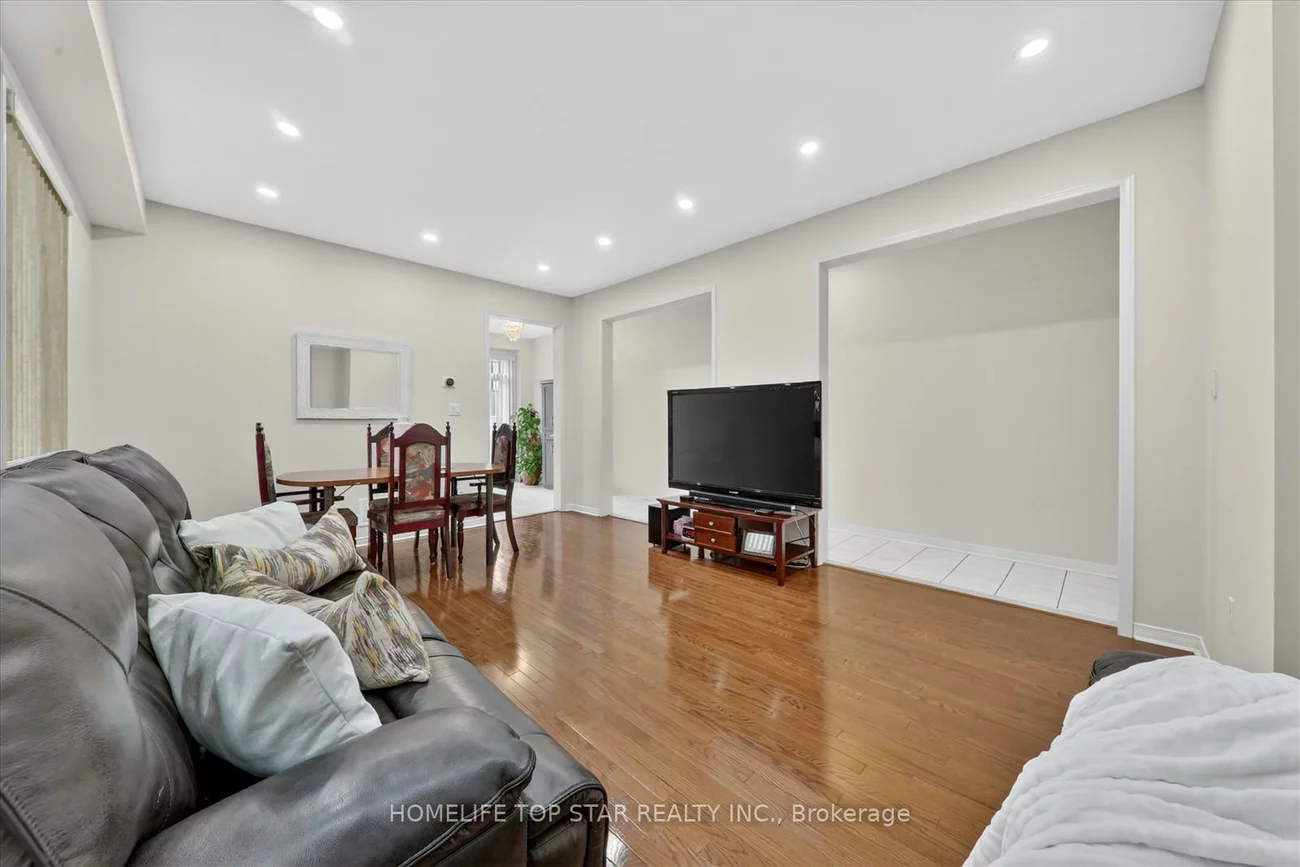 27, Lahore, Cedarwood, Markham