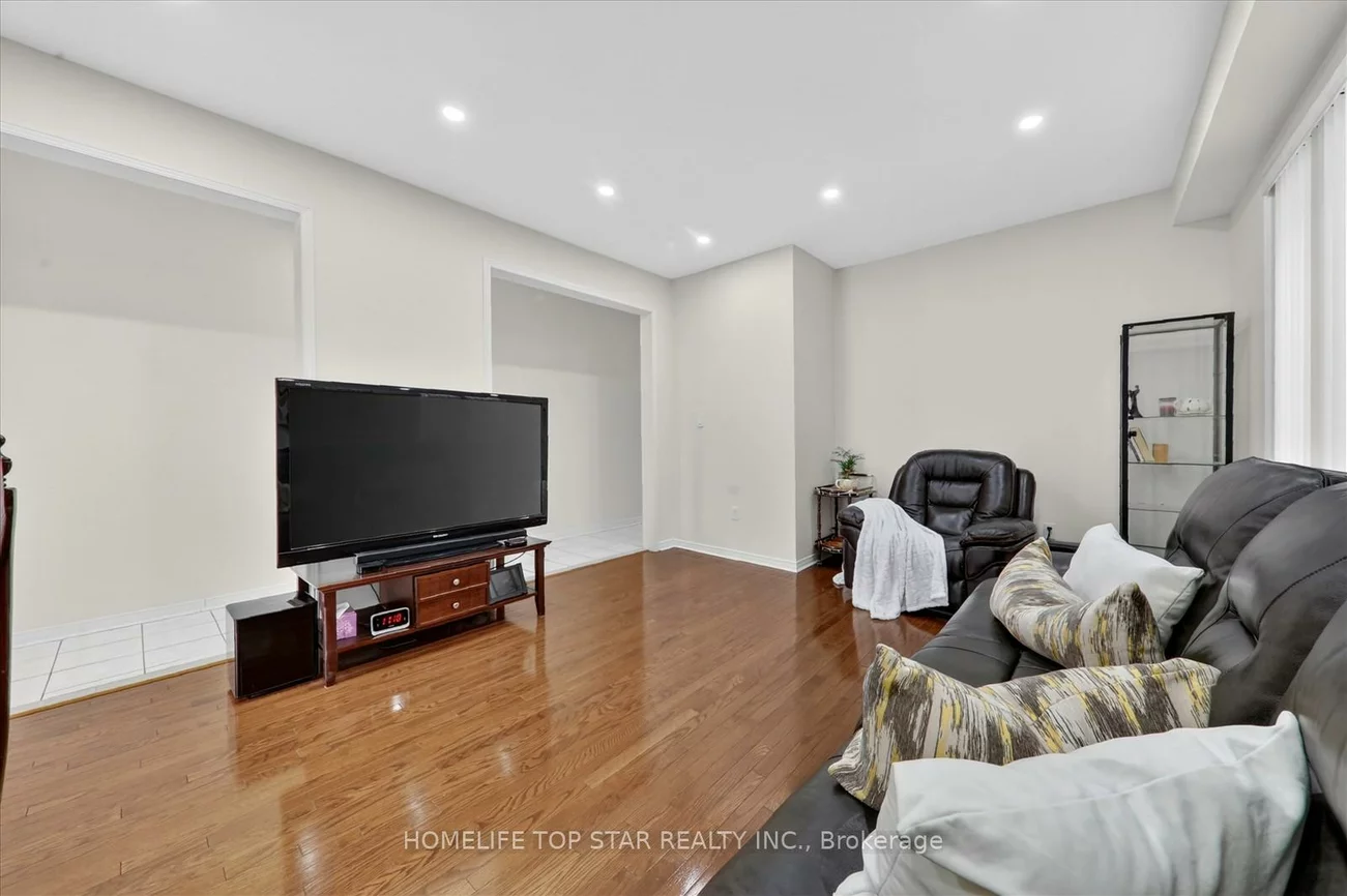 27, Lahore, Cedarwood, Markham