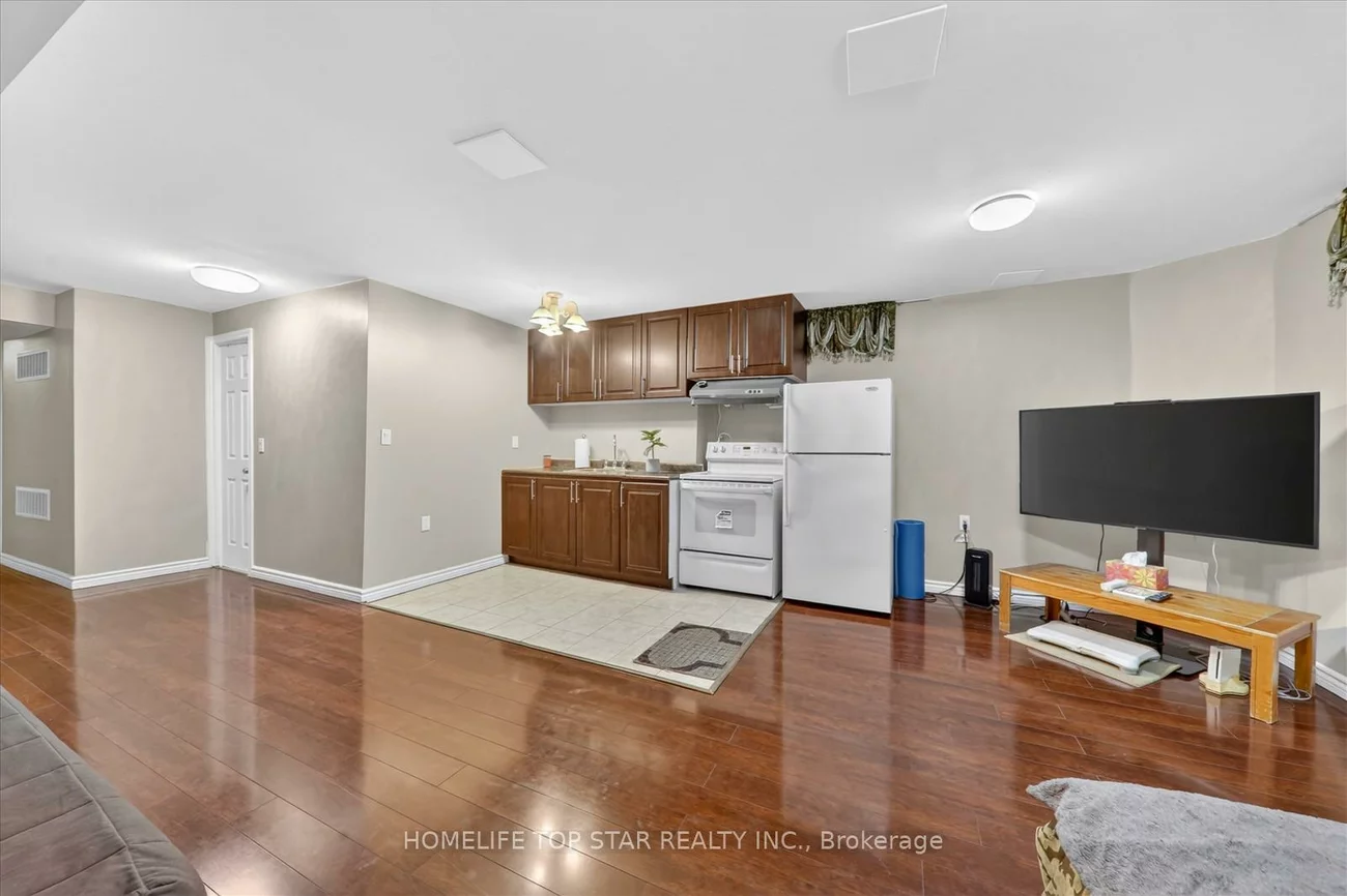 27, Lahore, Cedarwood, Markham