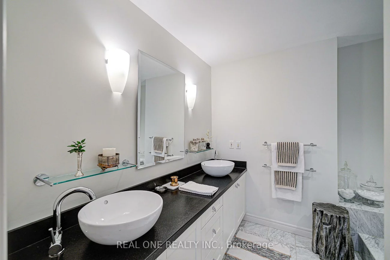 21, Alcaine, Thornhill, Markham