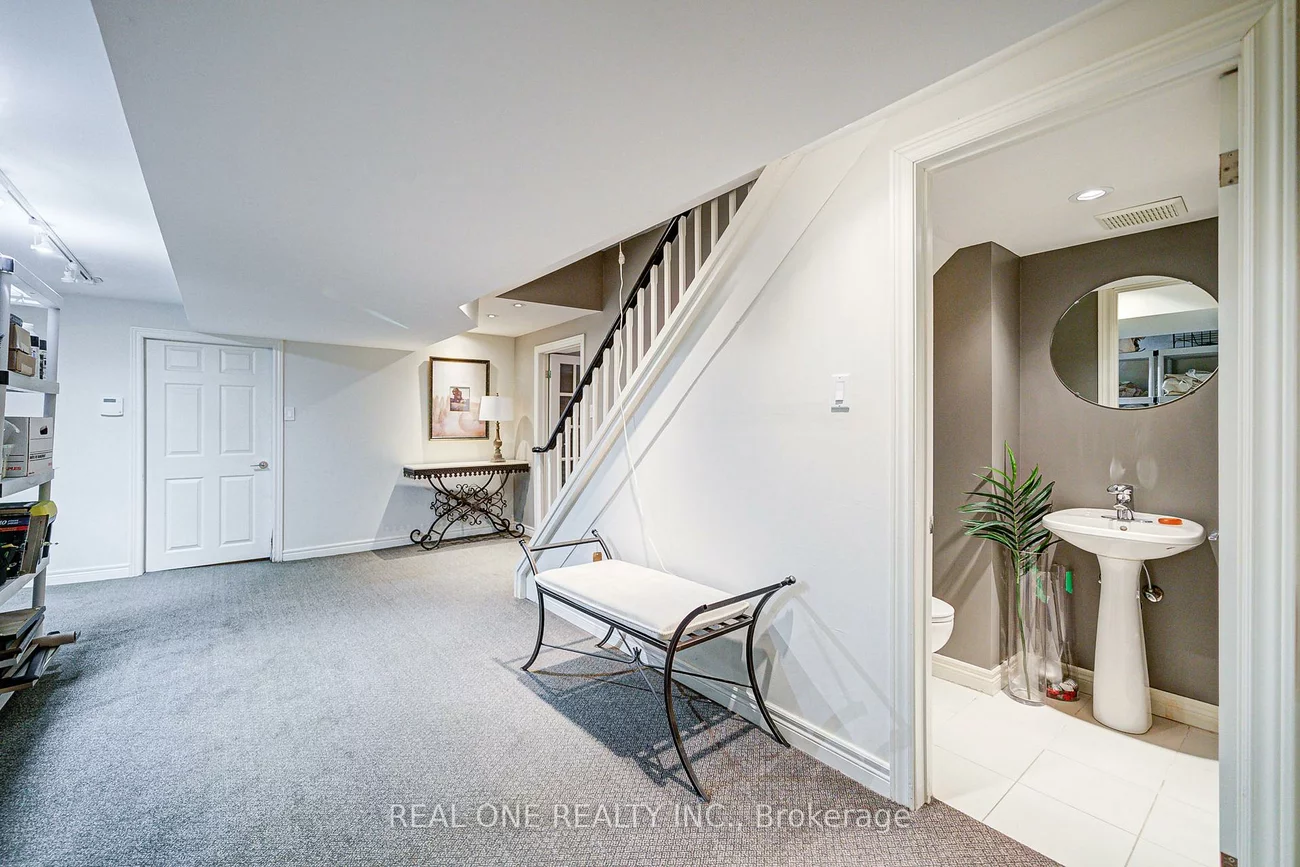 21, Alcaine, Thornhill, Markham