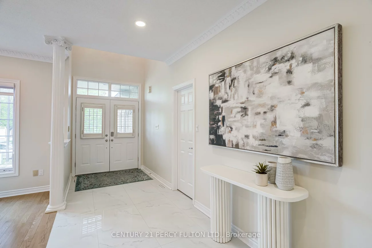 118, Village Gate, Cachet, Markham