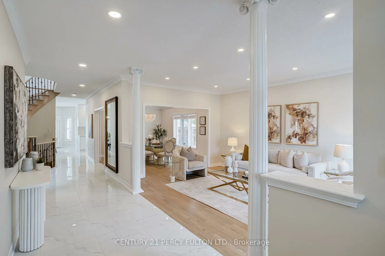 118, Village Gate, Cachet, Markham