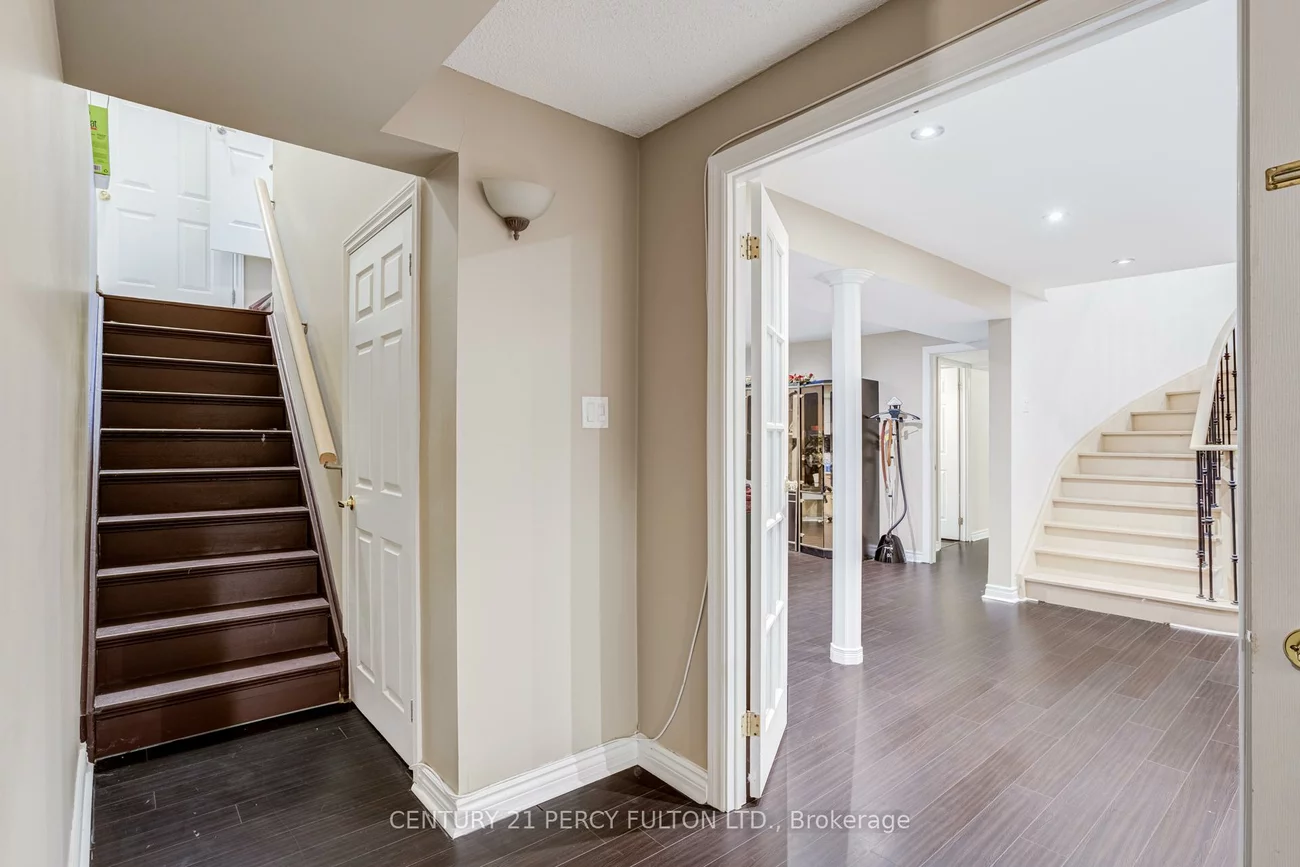 118, Village Gate, Cachet, Markham