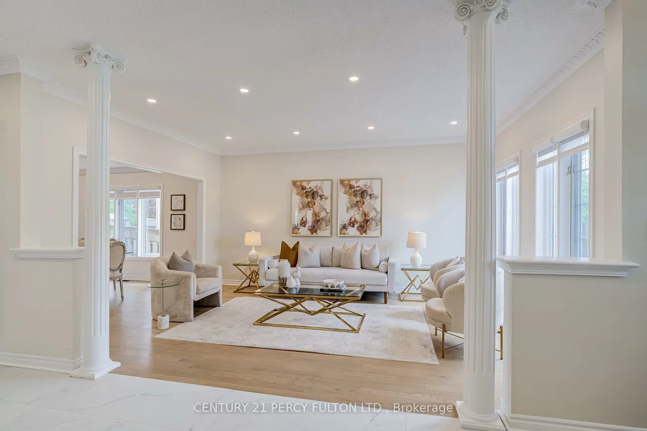 118, Village Gate, Cachet, Markham
