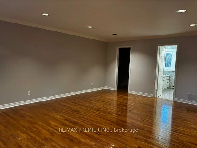 66, Laureleaf, Bayview Glen, Markham
