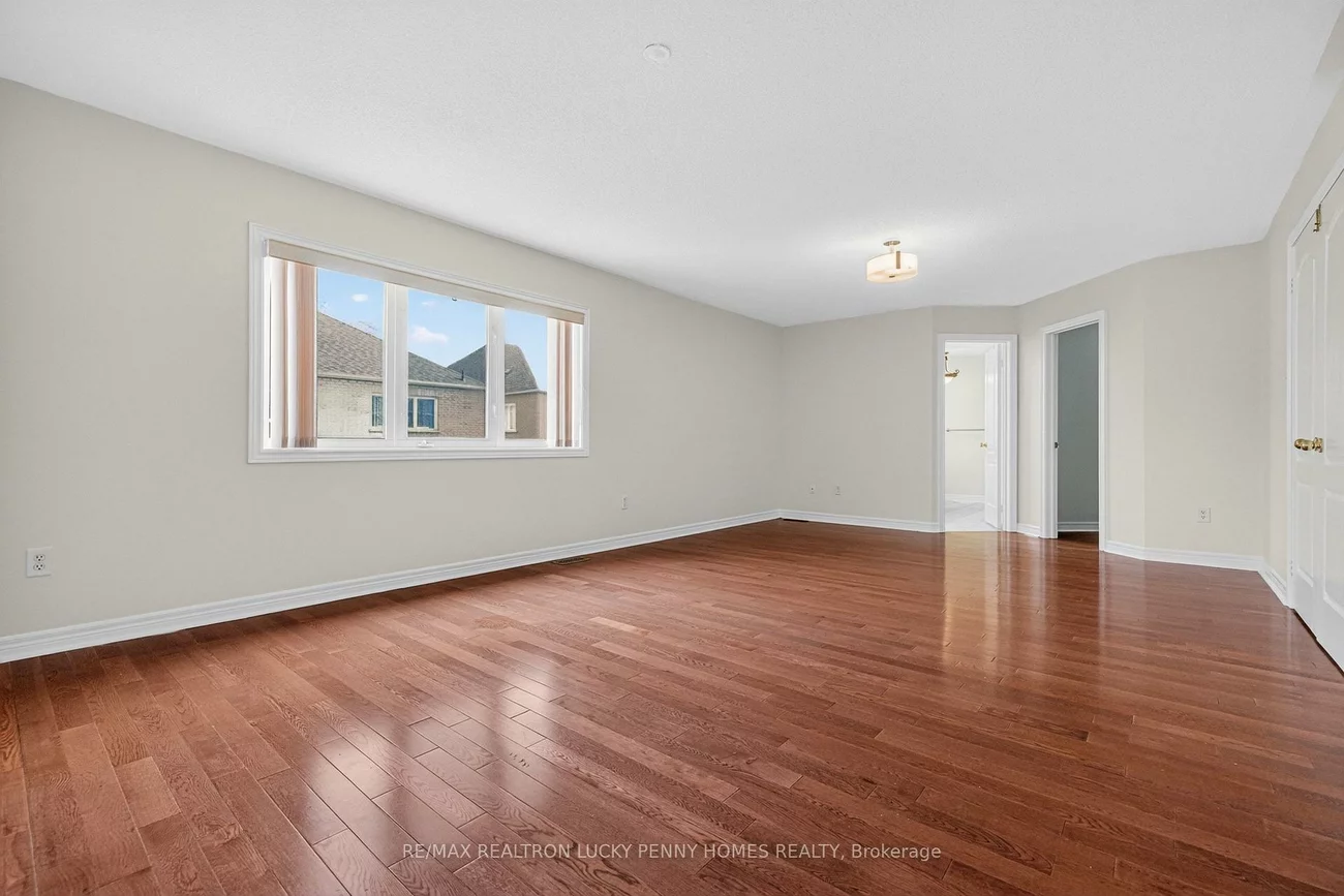 17, Coral Cove, Greensborough, Markham