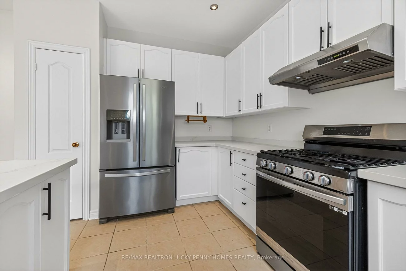17, Coral Cove, Greensborough, Markham