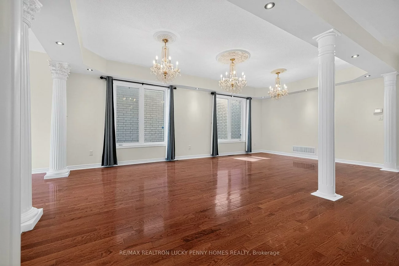 17, Coral Cove, Greensborough, Markham