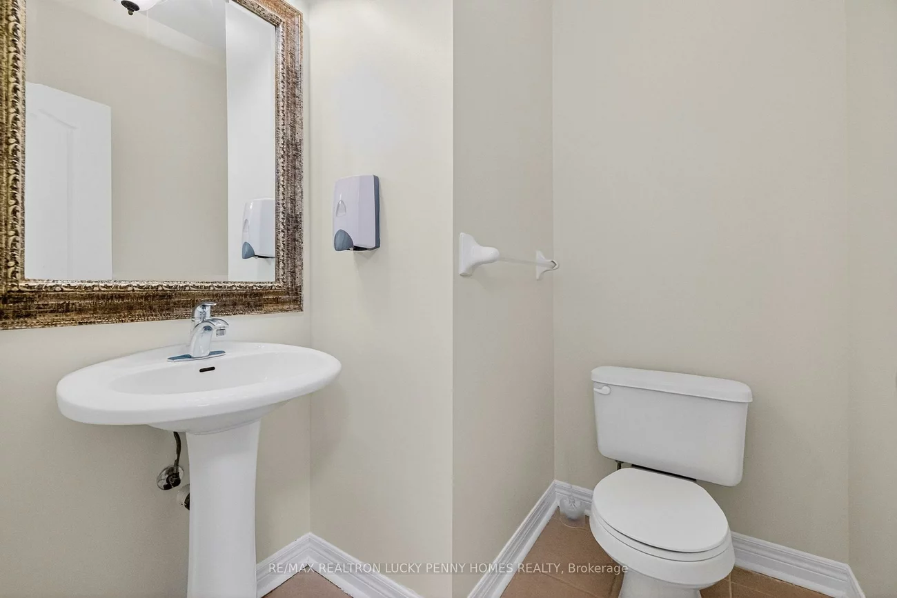 17, Coral Cove, Greensborough, Markham