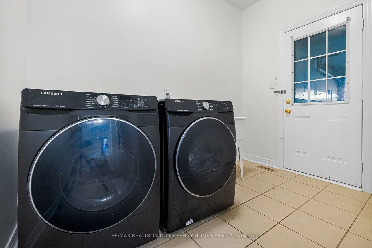 17, Coral Cove, Greensborough, Markham