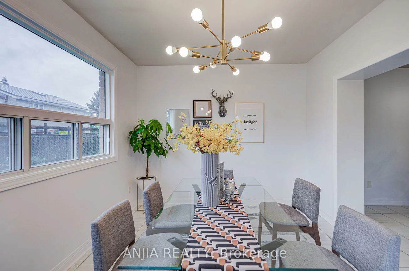 7, Downside, Milliken Mills West, Markham