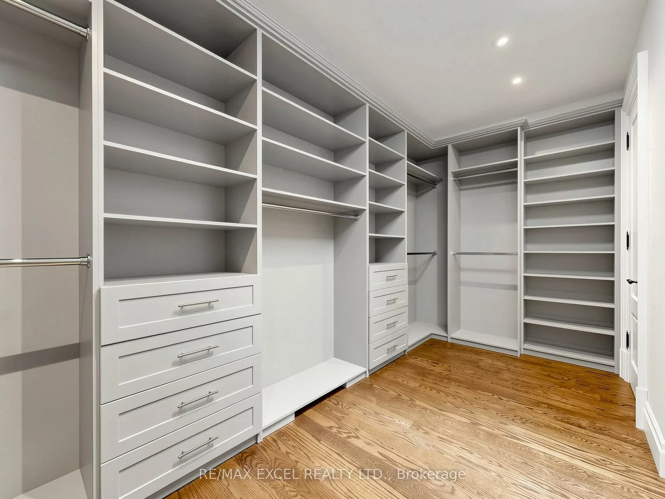 64, SUMMERFELDT, Unionville, Markham