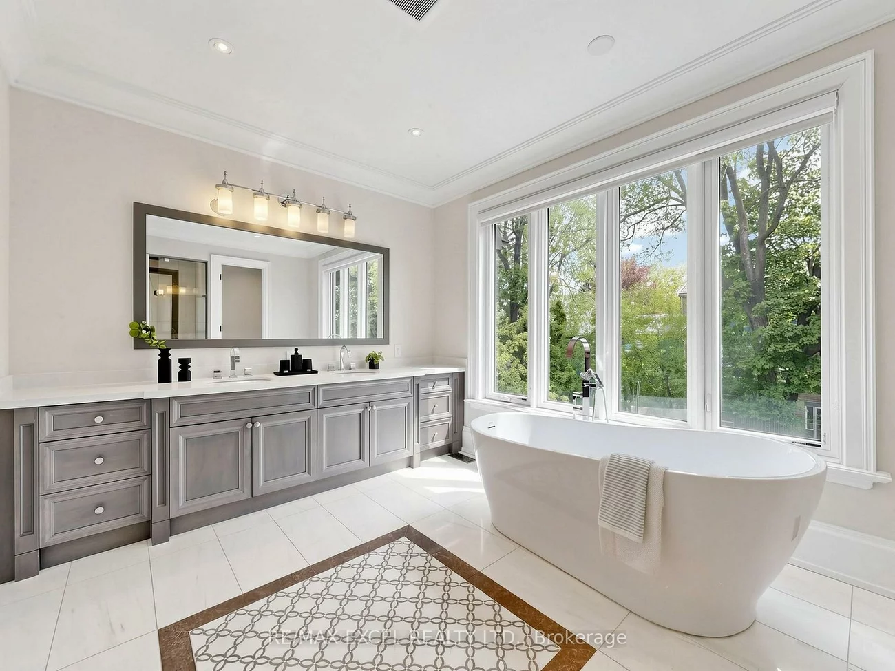 64, SUMMERFELDT, Unionville, Markham