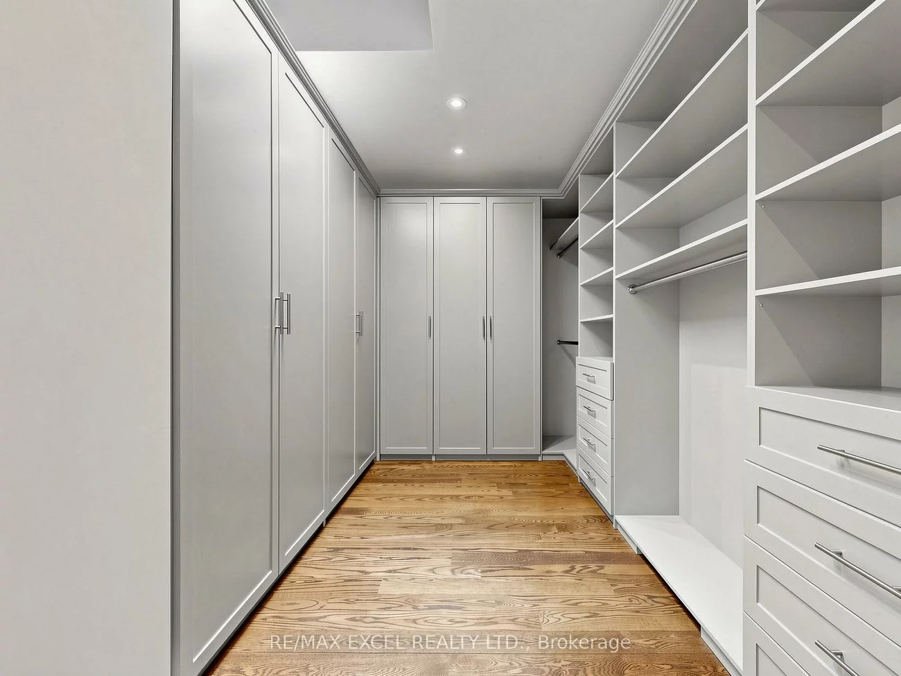 64, SUMMERFELDT, Unionville, Markham