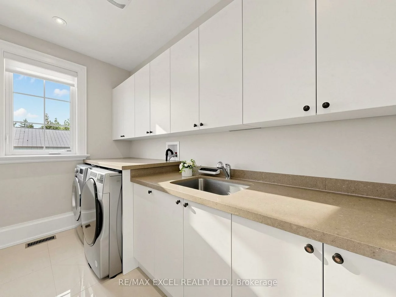 64, SUMMERFELDT, Unionville, Markham