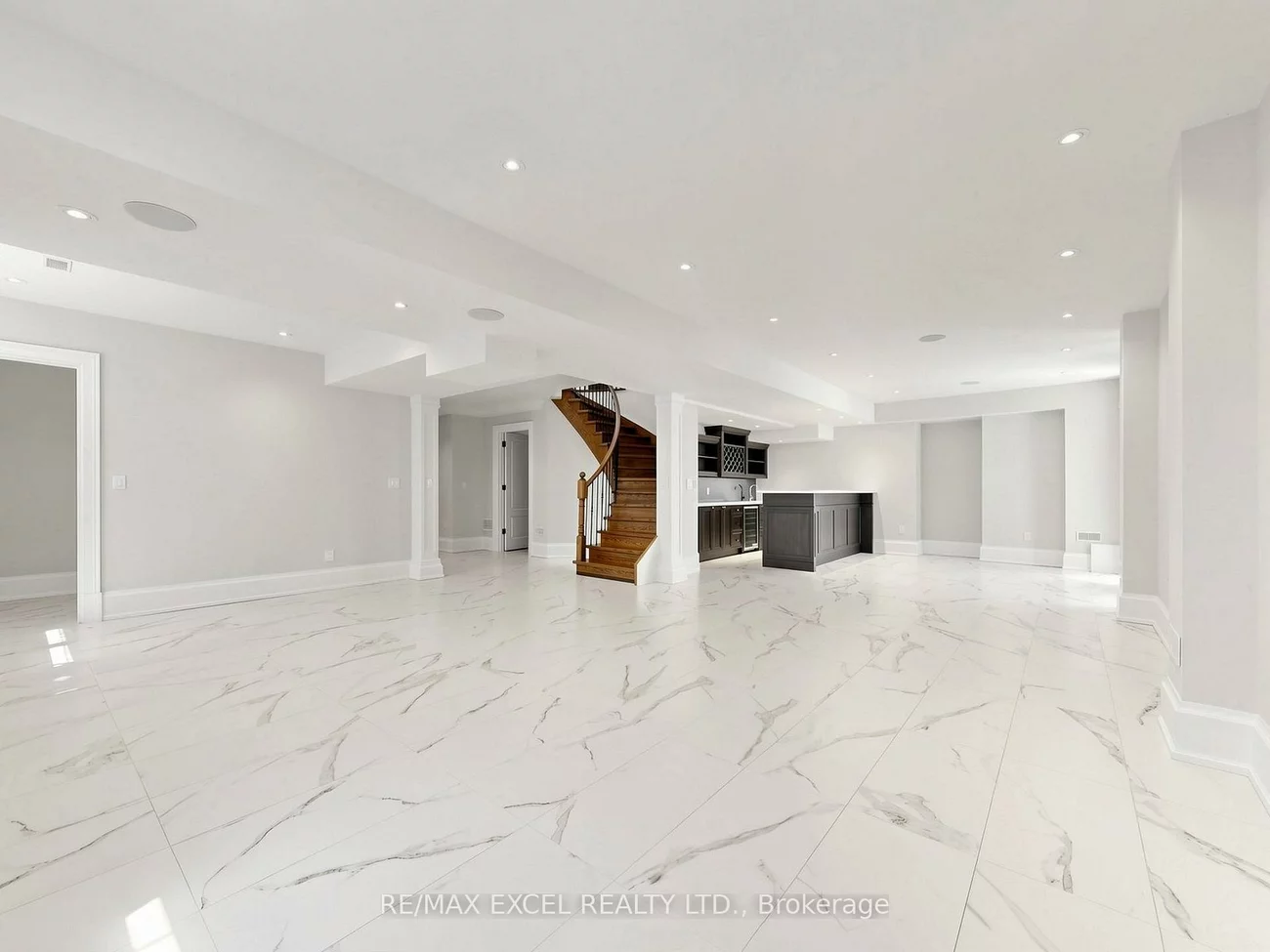 64, SUMMERFELDT, Unionville, Markham