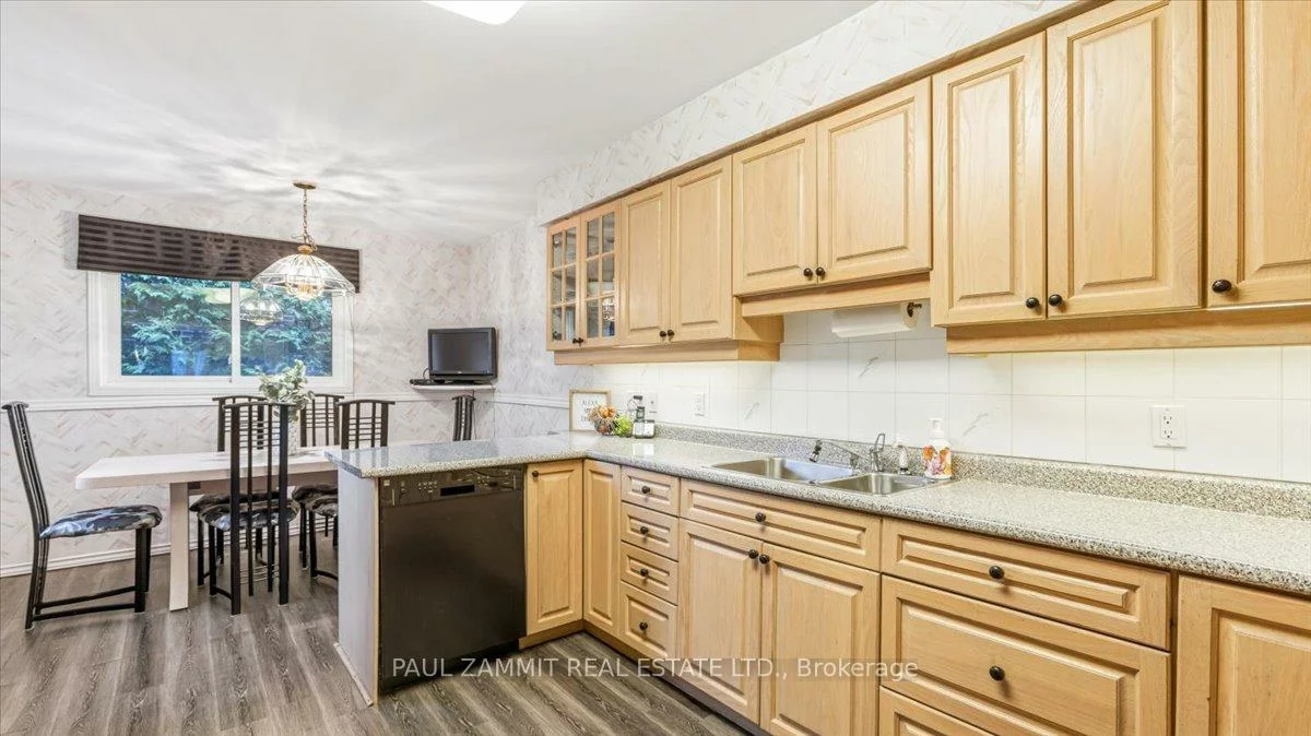 27, Ladyslipper, Bayview Glen, Markham