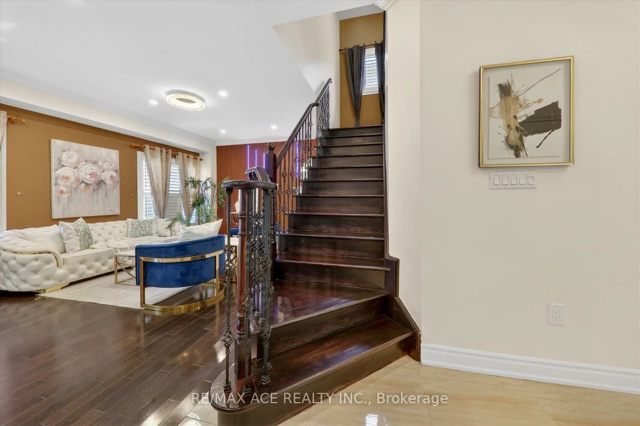 23, Appleview, Greensborough, Markham