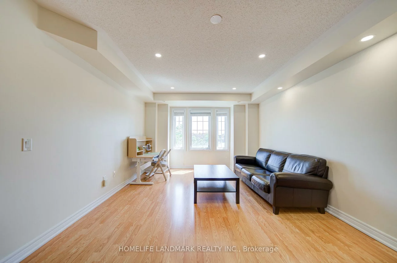 9976, McCowan, Berczy, Markham