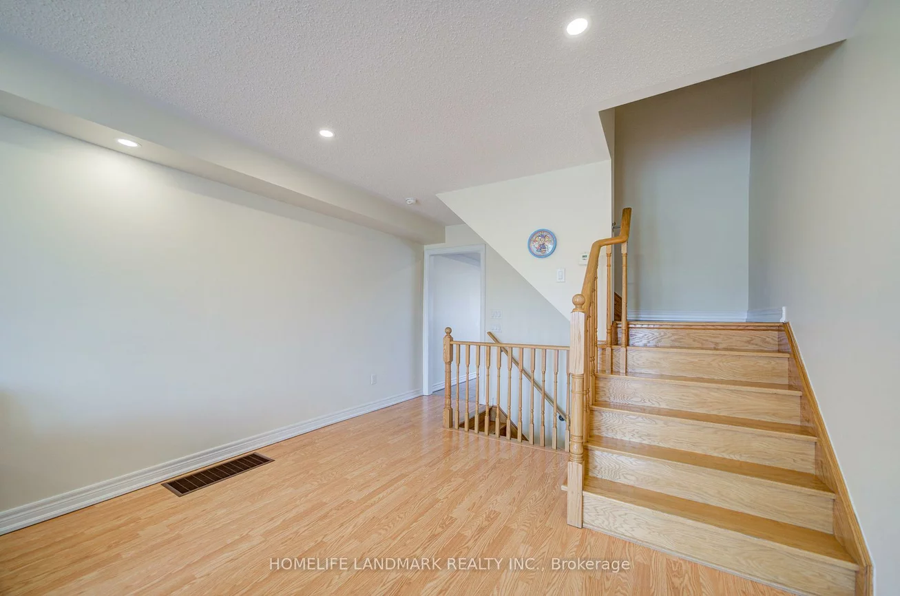 9976, McCowan, Berczy, Markham