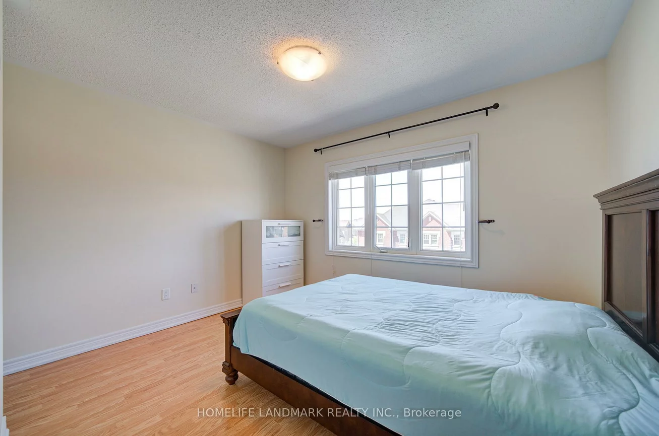 9976, McCowan, Berczy, Markham