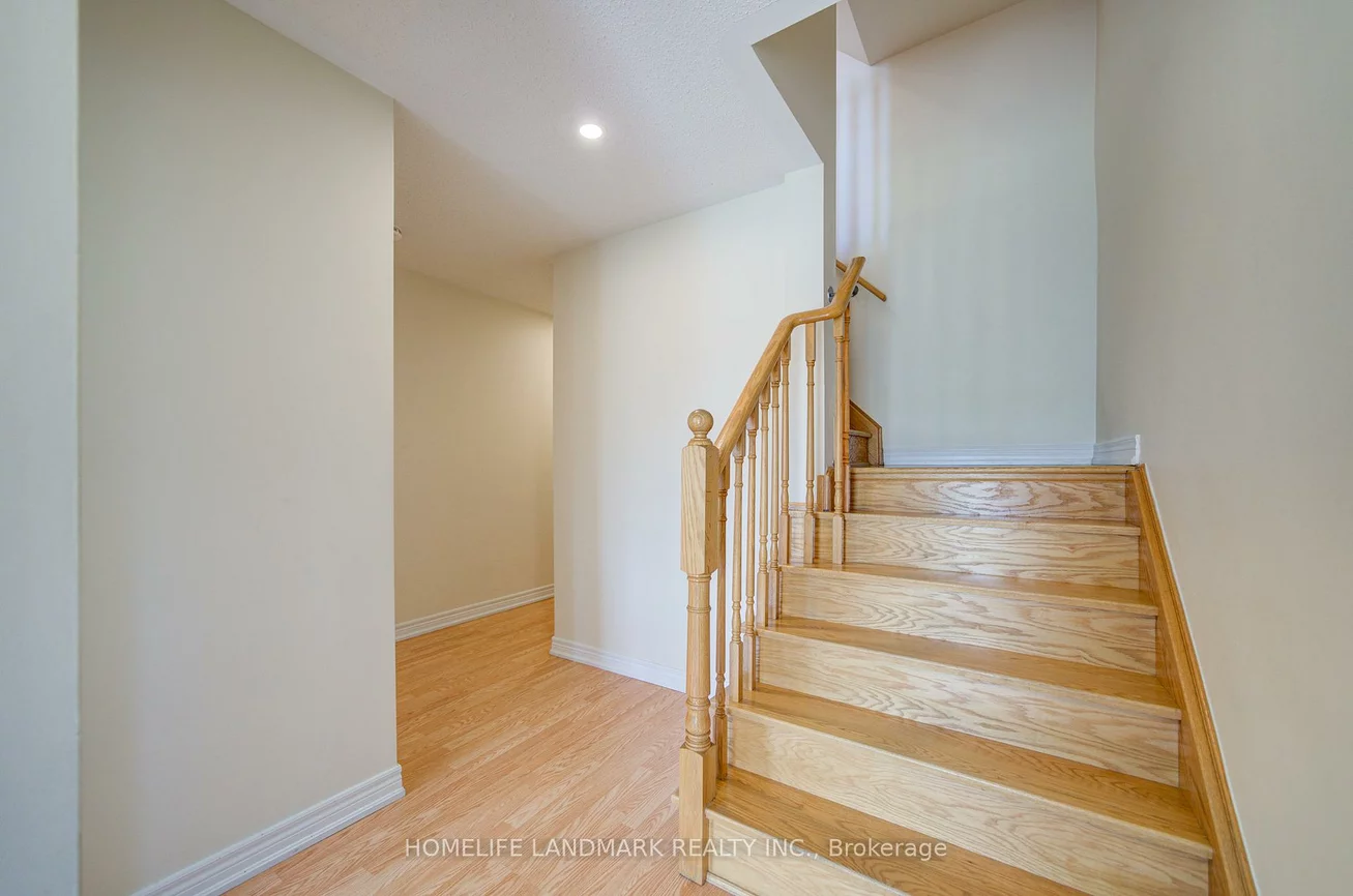 9976, McCowan, Berczy, Markham