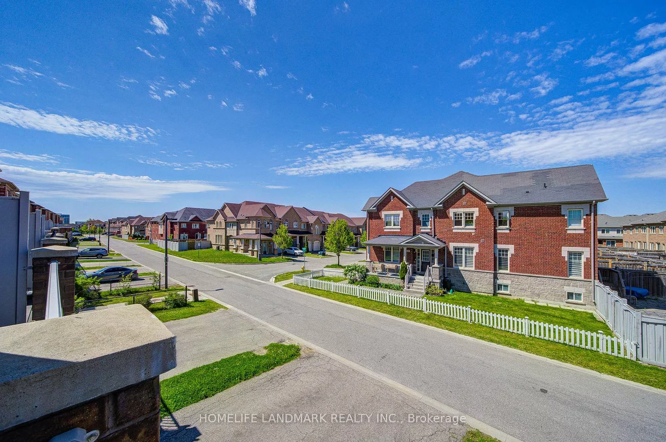9976, McCowan, Berczy, Markham