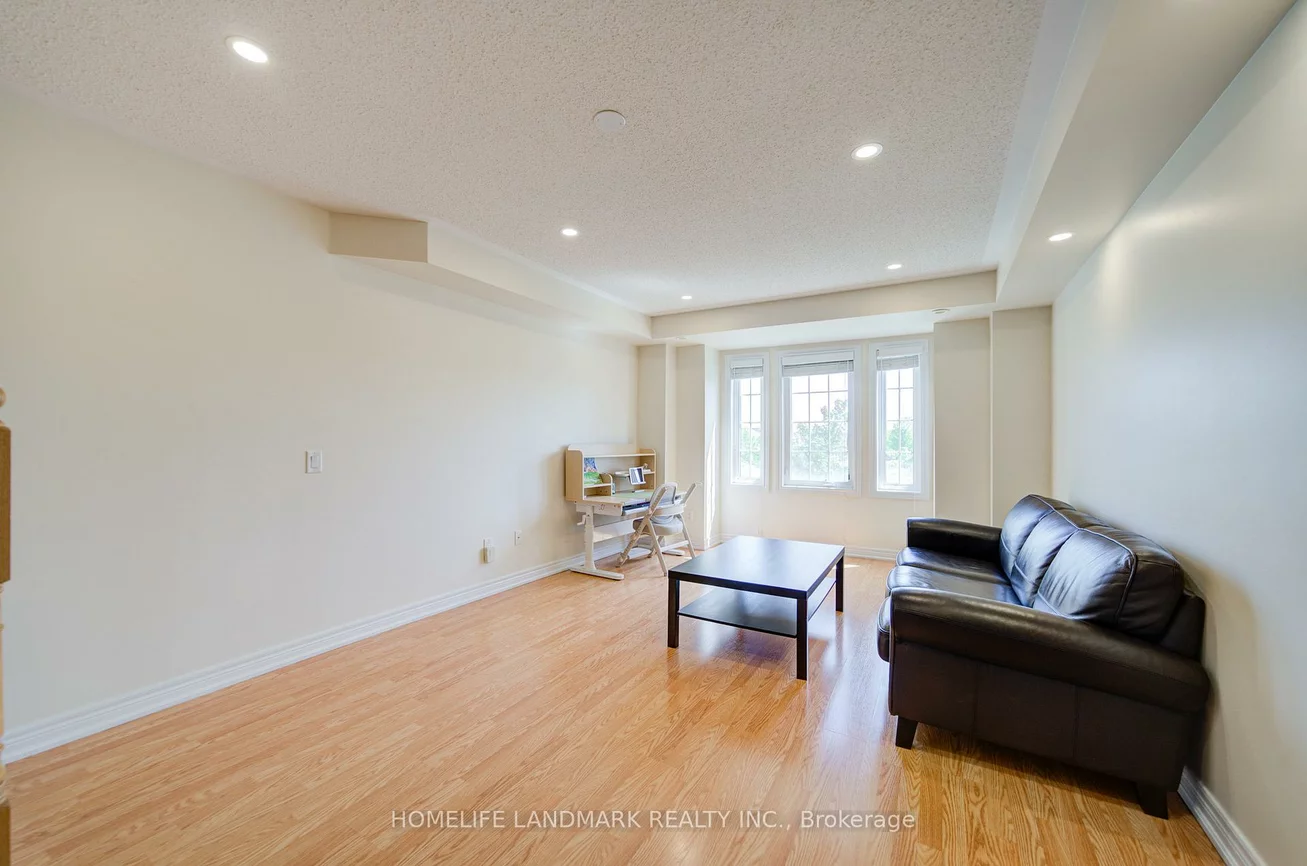 9976, McCowan, Berczy, Markham