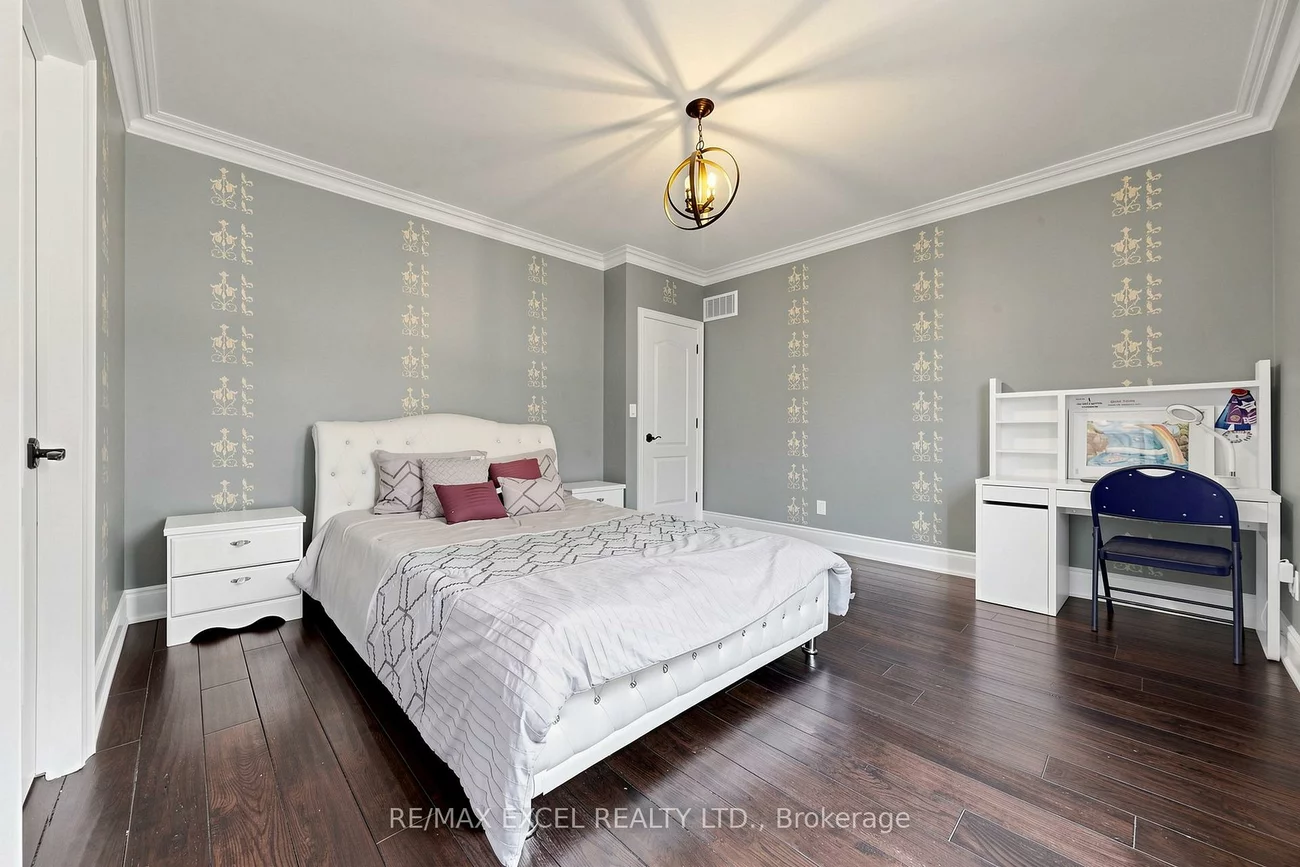 10, Royal West, Angus Glen, Markham