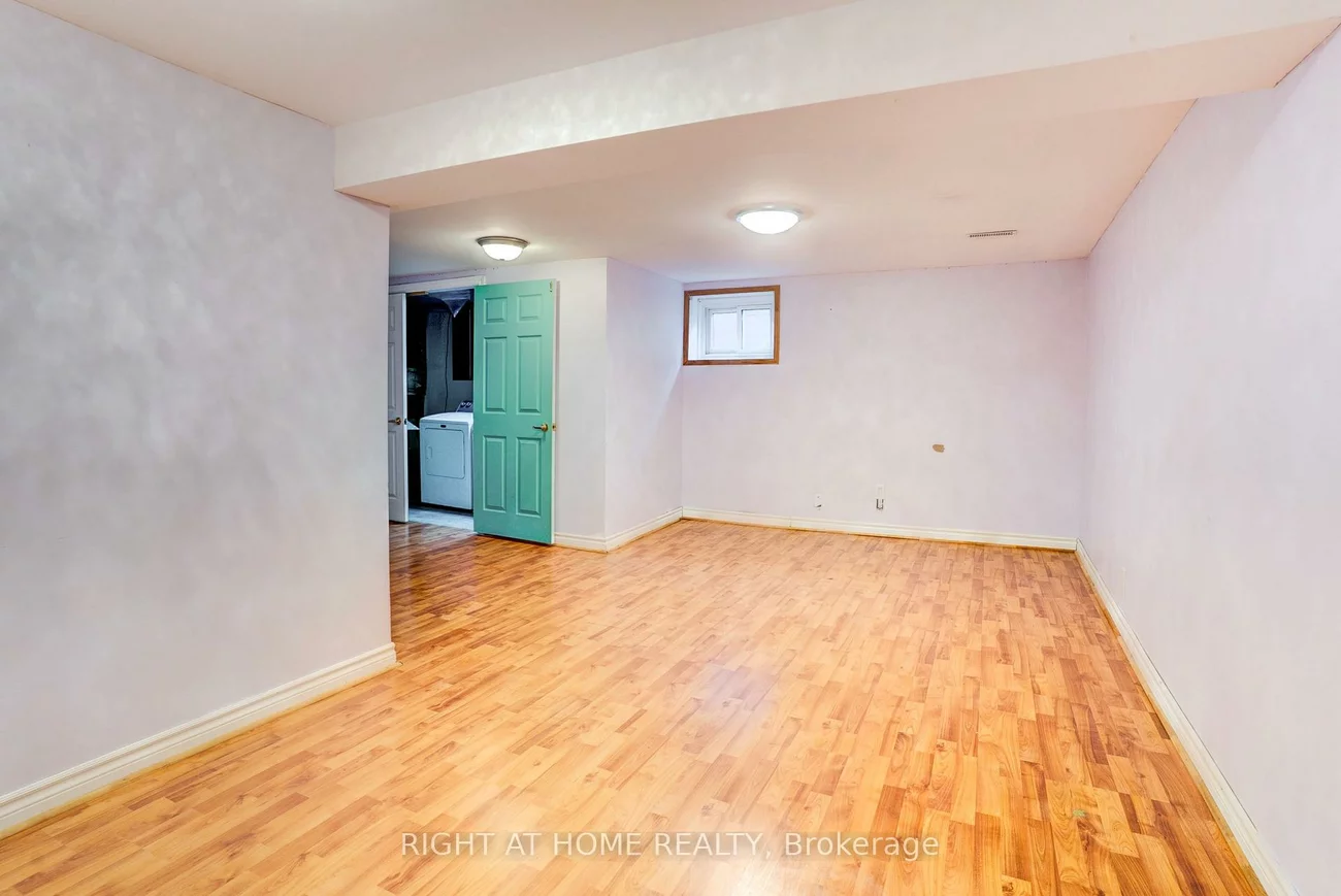 47, Shieldmark, Royal Orchard, Markham