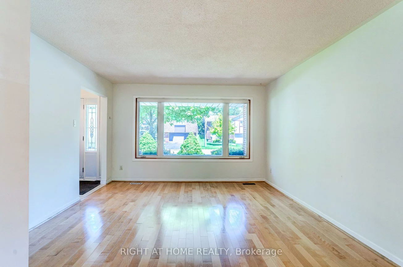 47, Shieldmark, Royal Orchard, Markham