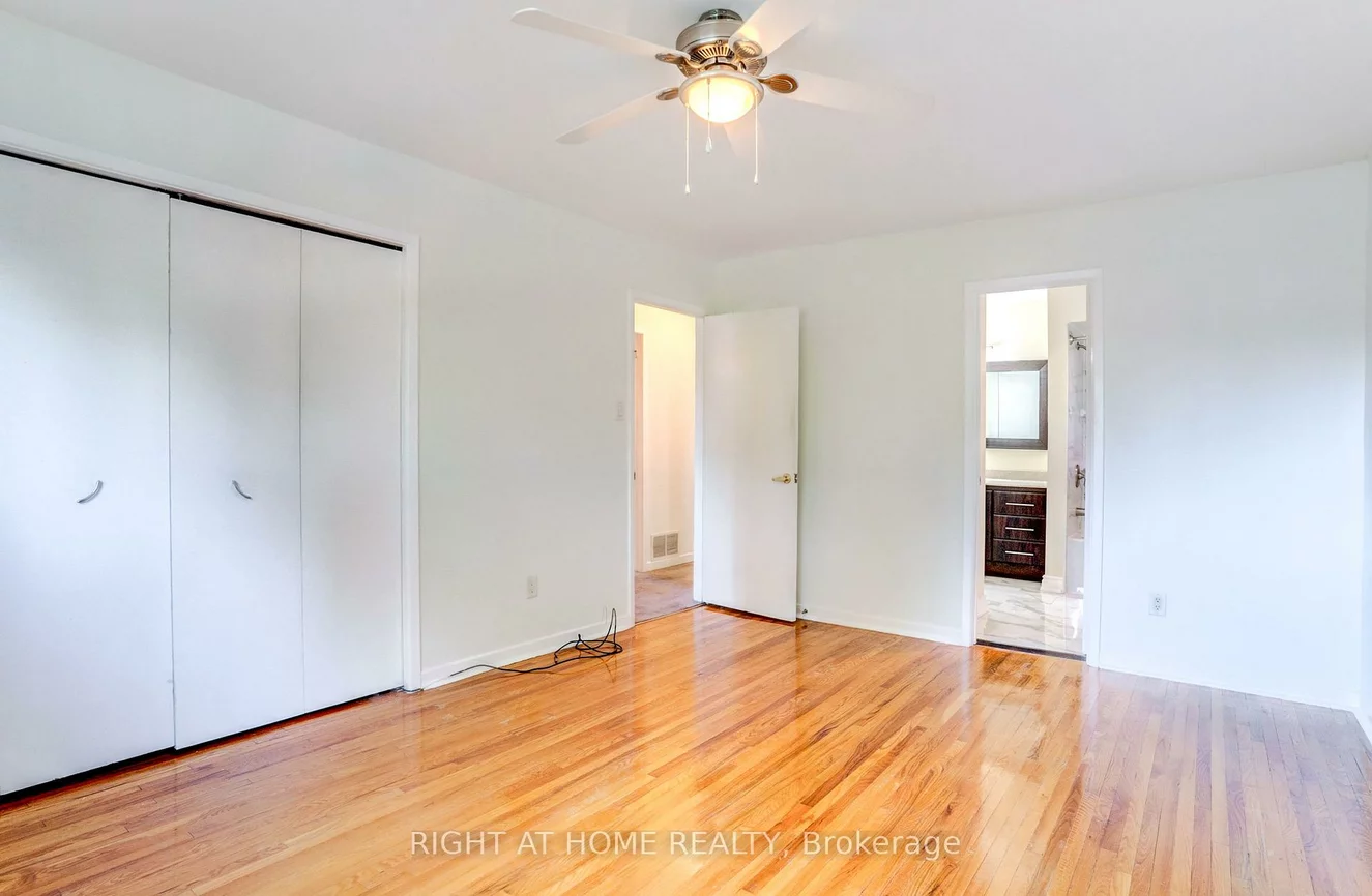 47, Shieldmark, Royal Orchard, Markham