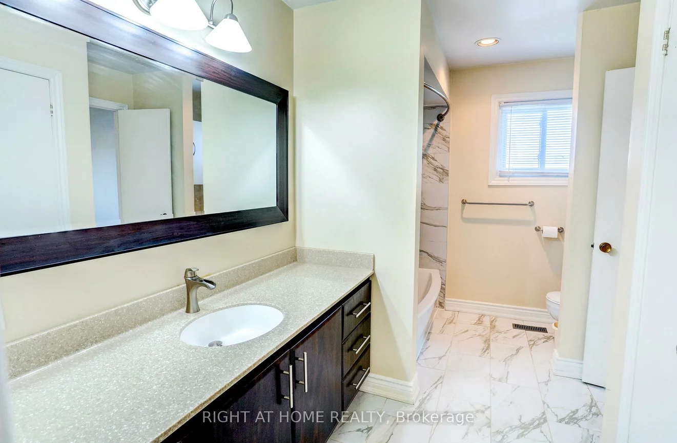 47, Shieldmark, Royal Orchard, Markham