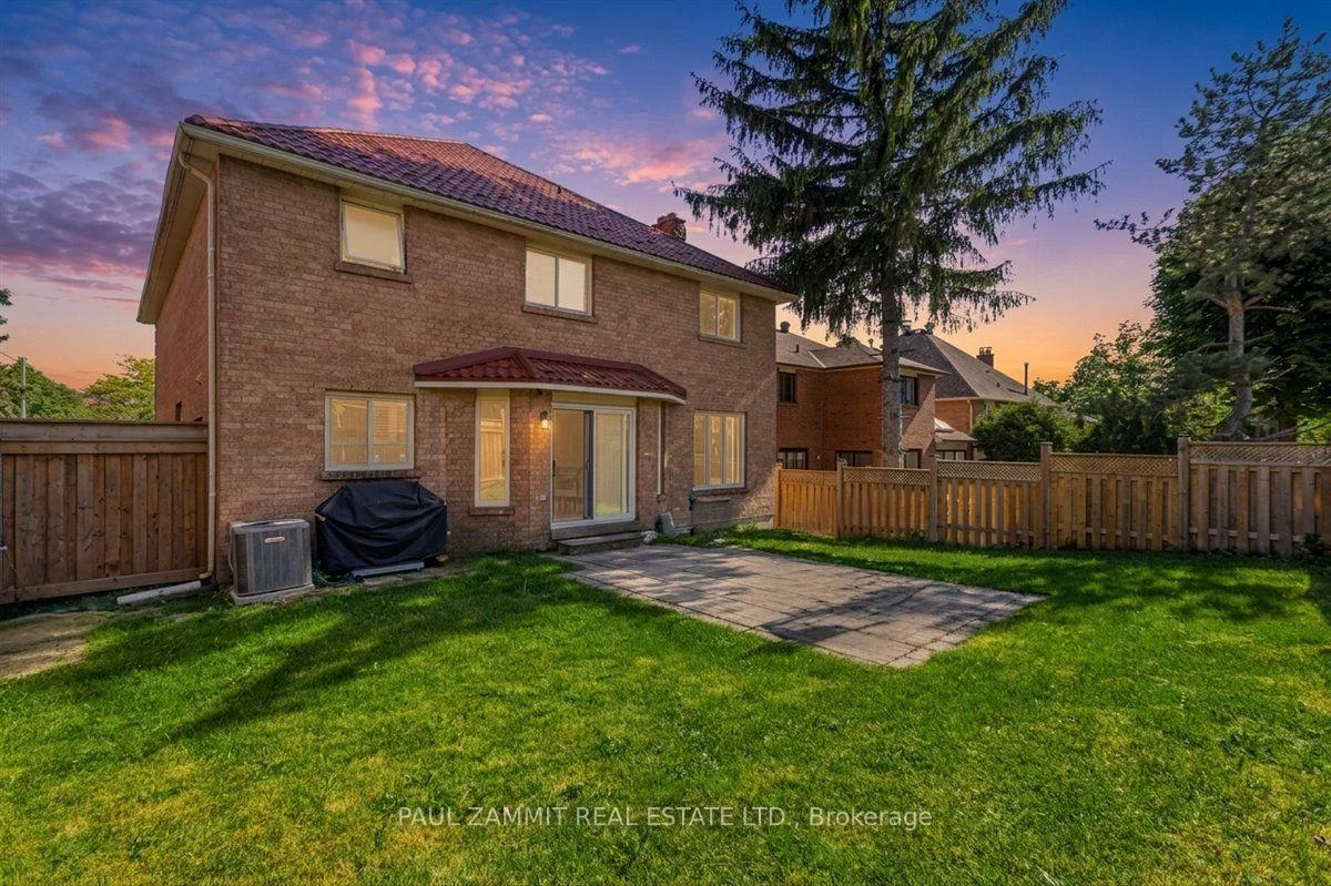 236, Green, Thornlea, Markham