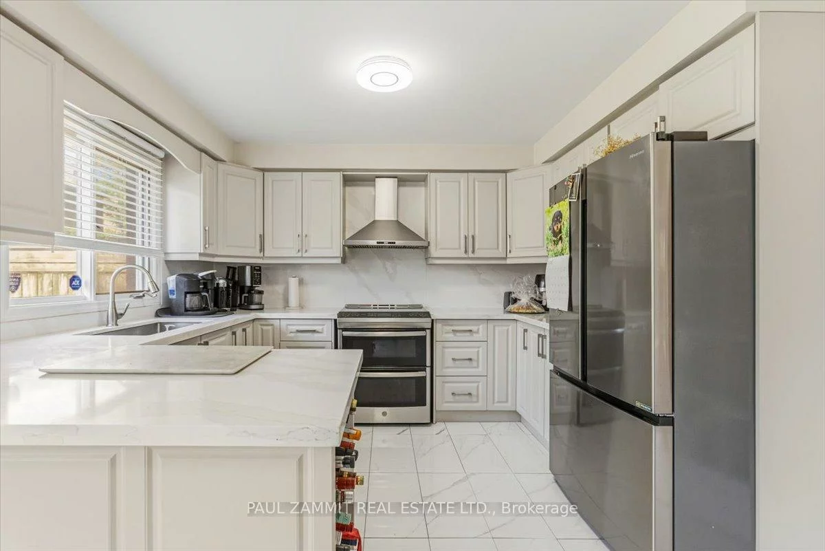 236, Green, Thornlea, Markham