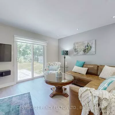 158, Holm, Aileen-Willowbrook, Markham