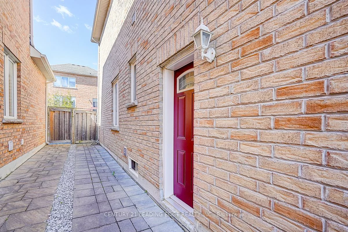 22, Pelister, Greensborough, Markham