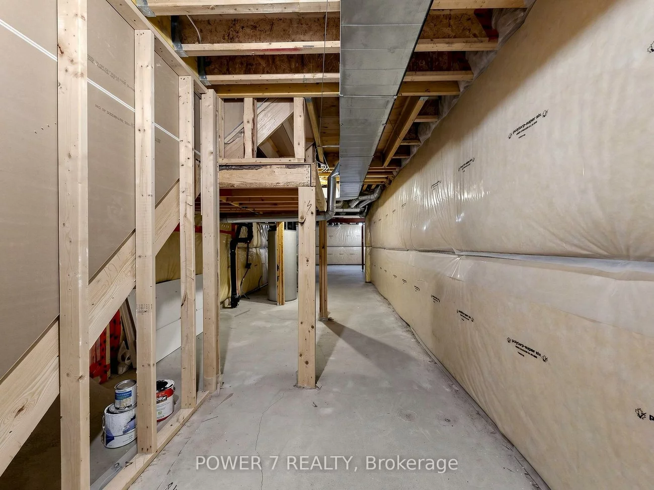 43, Living, Victoria Square, Markham