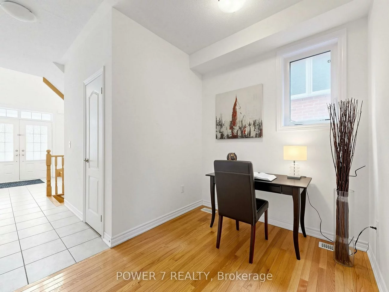 43, Living, Victoria Square, Markham
