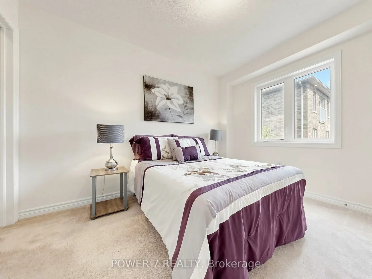 43, Living, Victoria Square, Markham