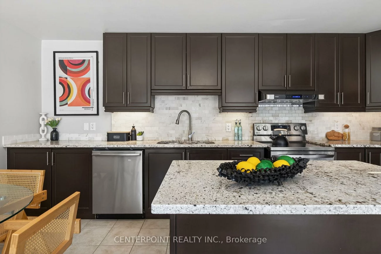 48, Tufo, Victoria Square, Markham