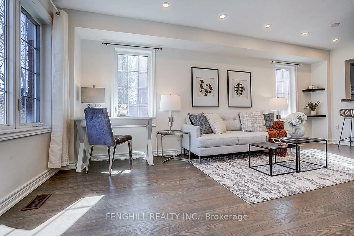 375, White's Hill, Cornell, Markham